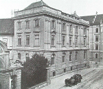 Das Gebäude der Landesbibliothek von der Kalchberggasse aus gesehen