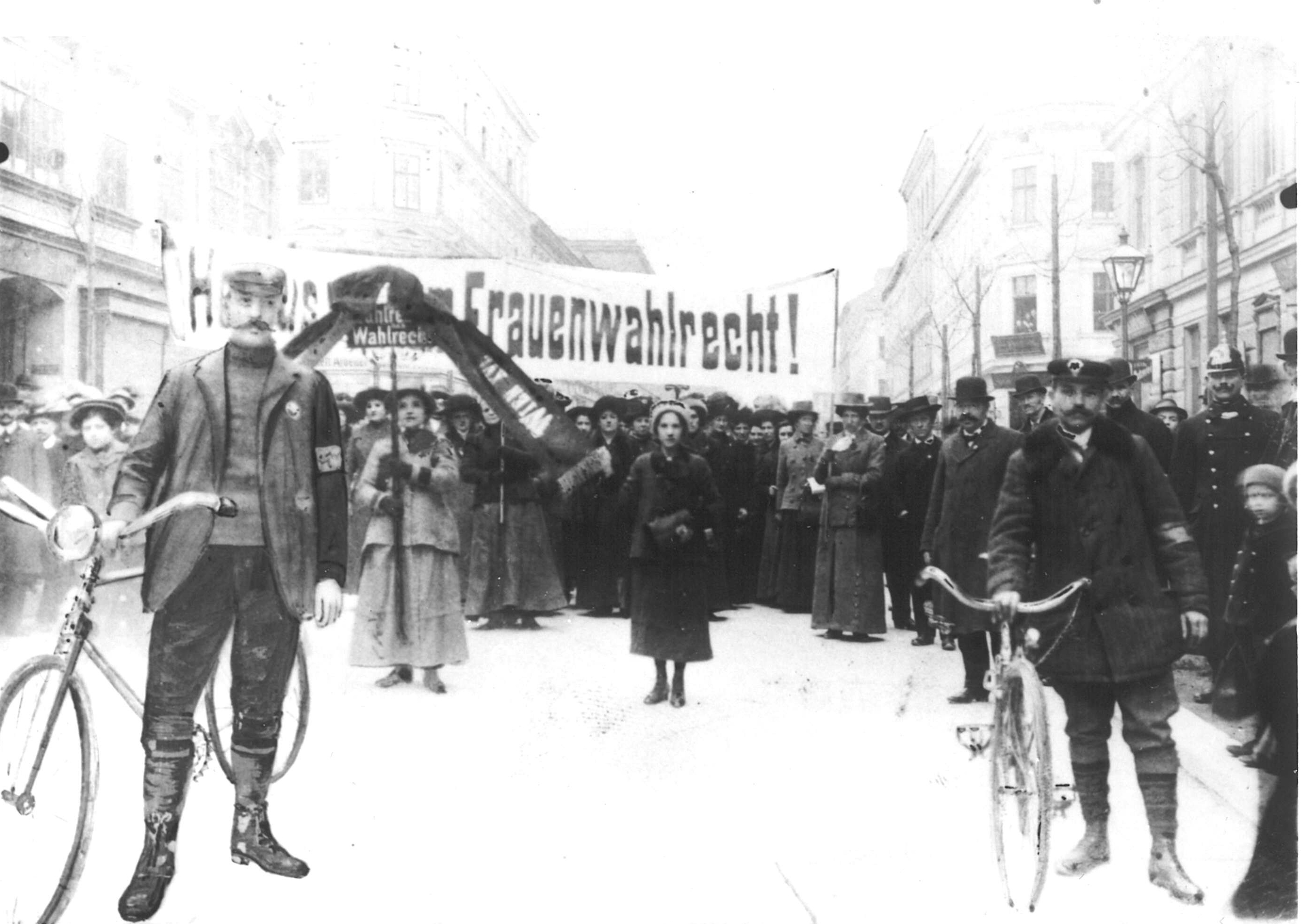 100 Jahre Frauenwahlrecht in Österreich - Landesbibliothek - Land